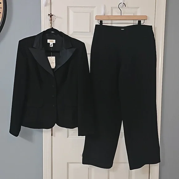2PC Talbots Suit Set Blazer & Pants Jacket Elegant Wear Career Office Wear - Picture 3 of 16